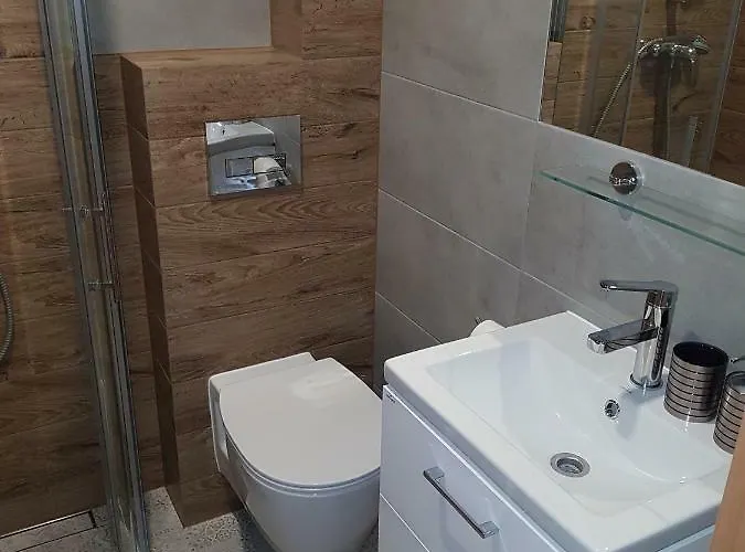 Monika בית אירוח