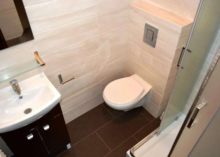 Monika * יאסטארניה